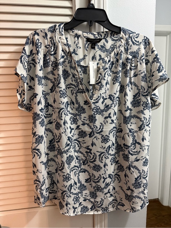 Banana Republic Tops - Banana Republic Blouse
